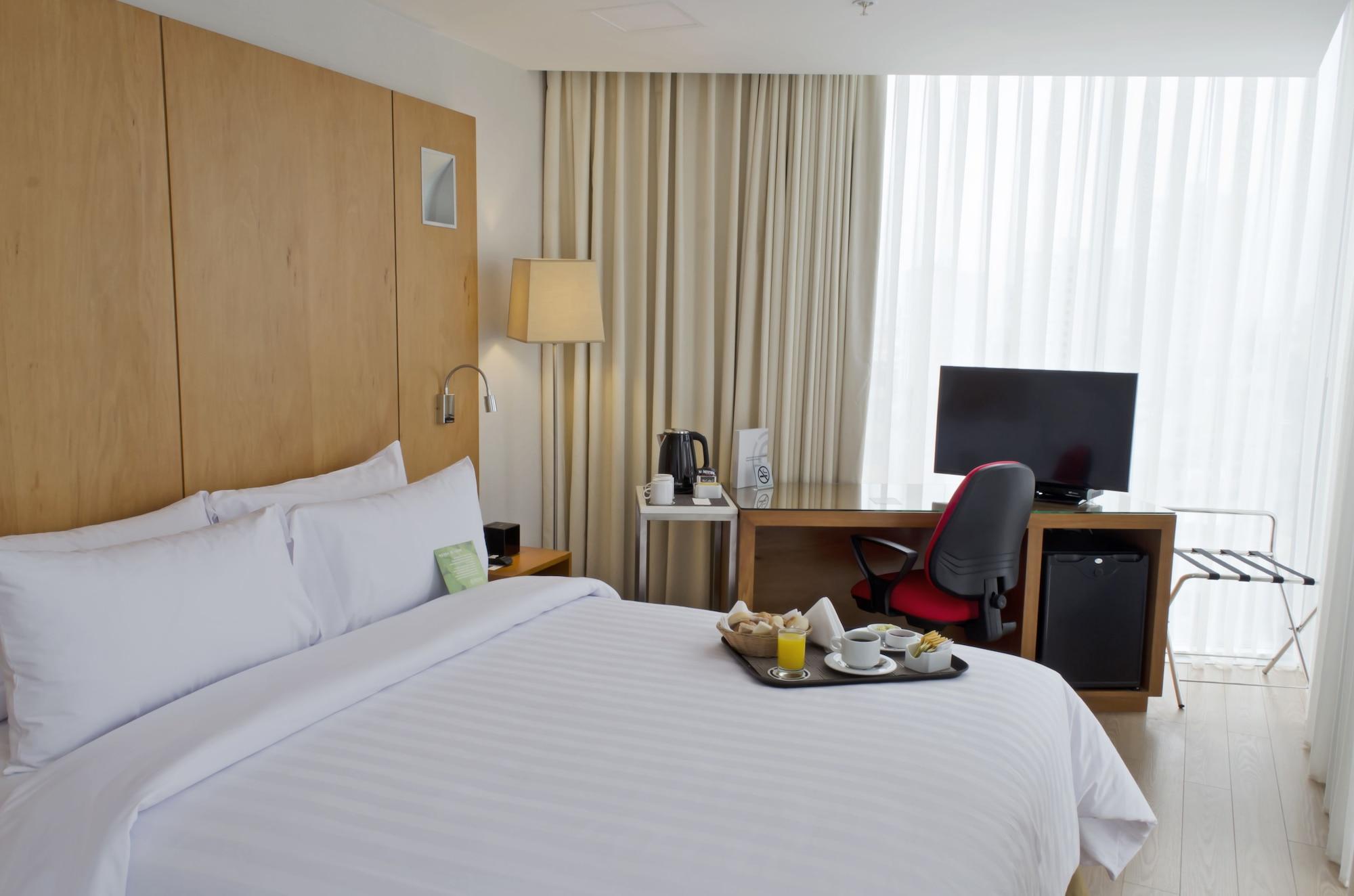 Ramada Encore By Wyndham Lima San Isidro Exterior foto